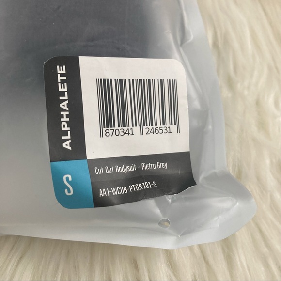 Alphalete Monach Cut Out Bodysuit Dark Grey One Piece Gym Workout Wear BNWT - Picture 13 of 16